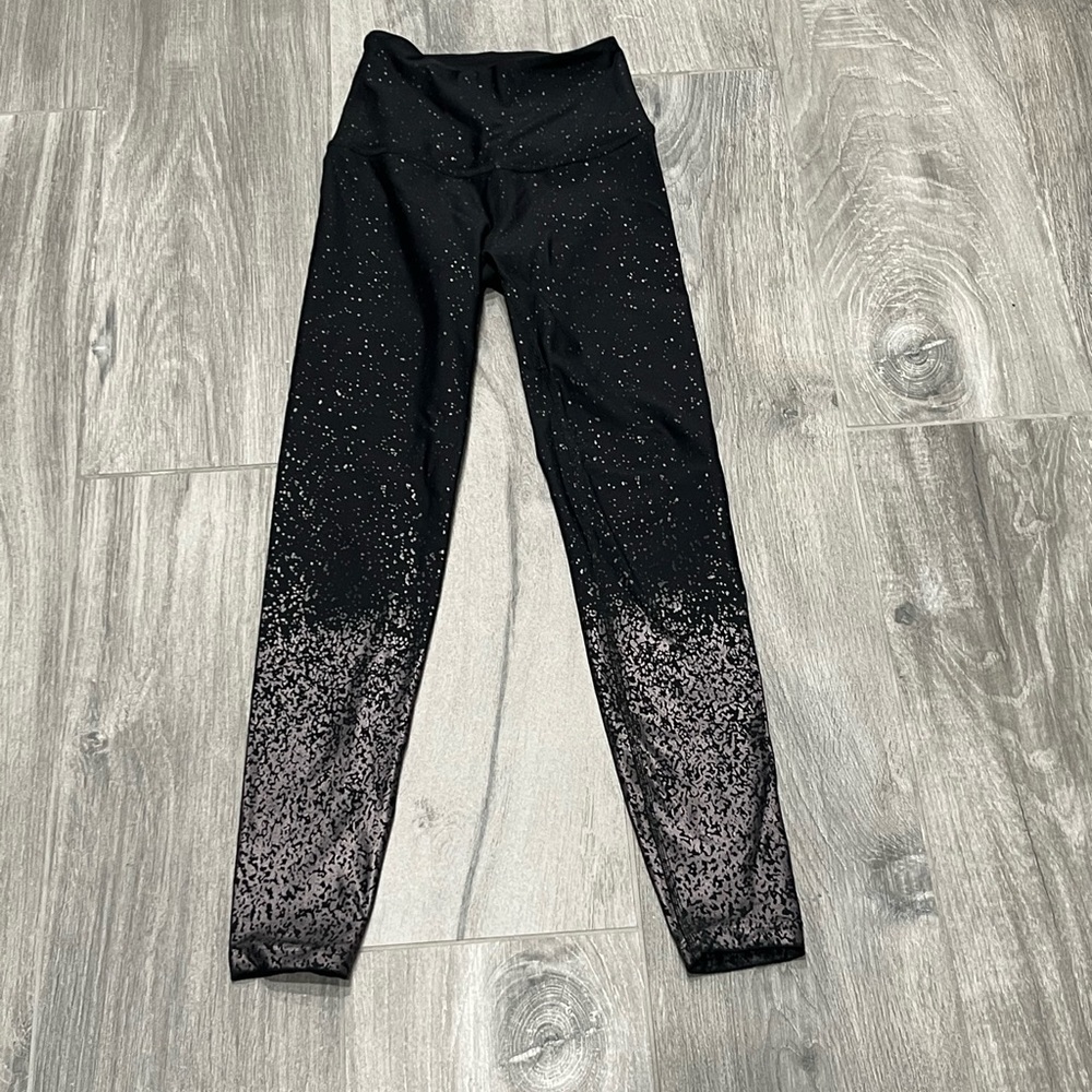 Beyond Yoga black/metallic splatter legging- XS